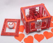 queen of hearts frame box