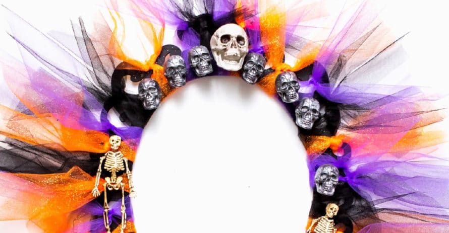 Halloween skull wreath