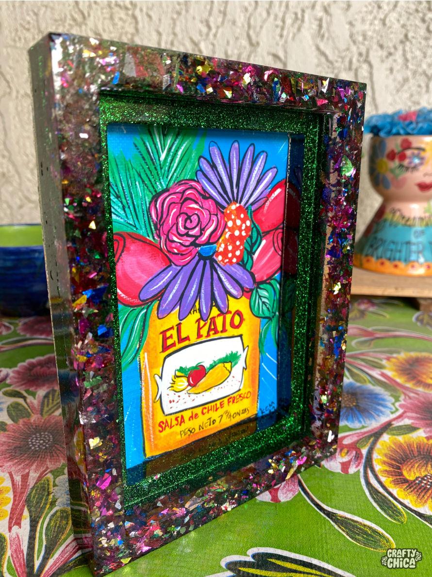 how to make a resin picture frame #craftychica #resincrafts
