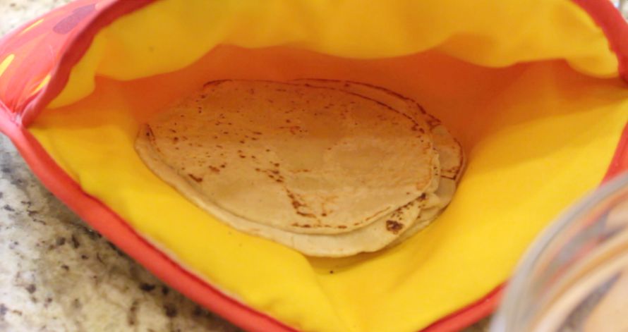 make-corn-tortillas12