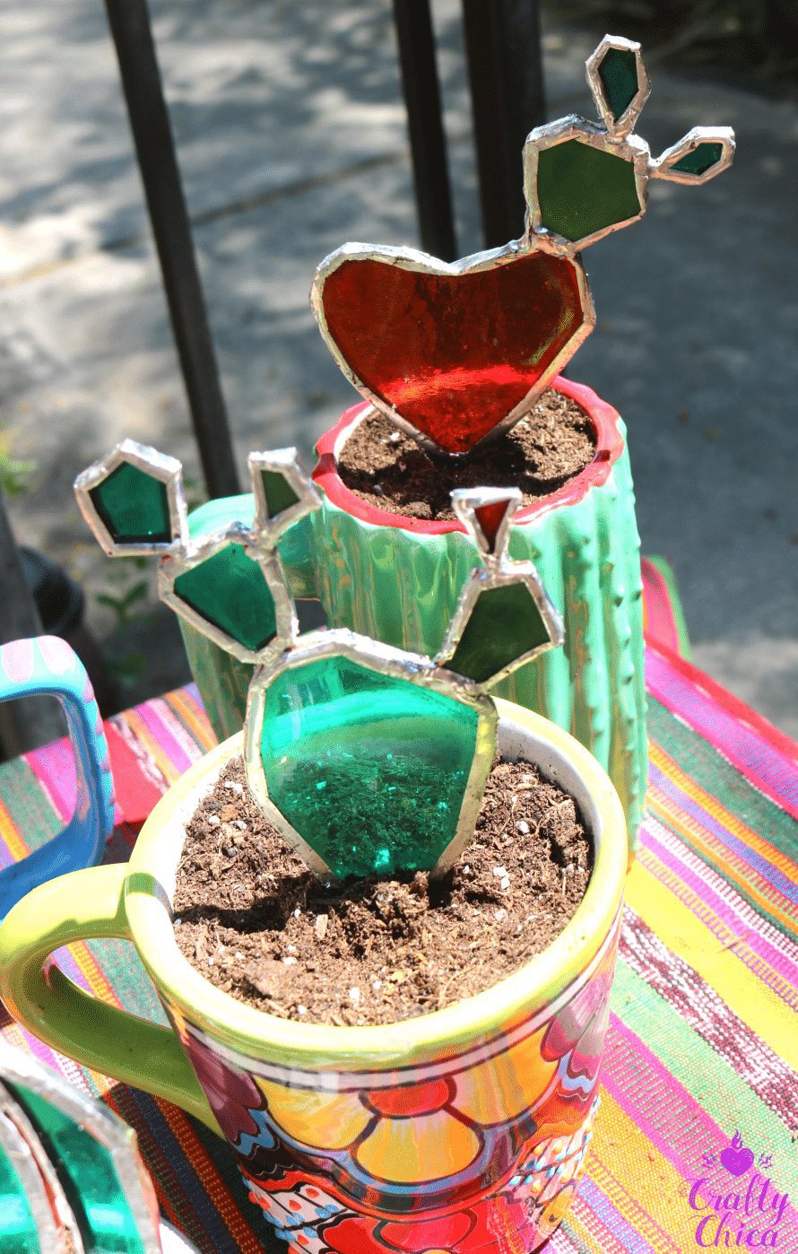 How to make a stained glass cactus by Crafty Chica.