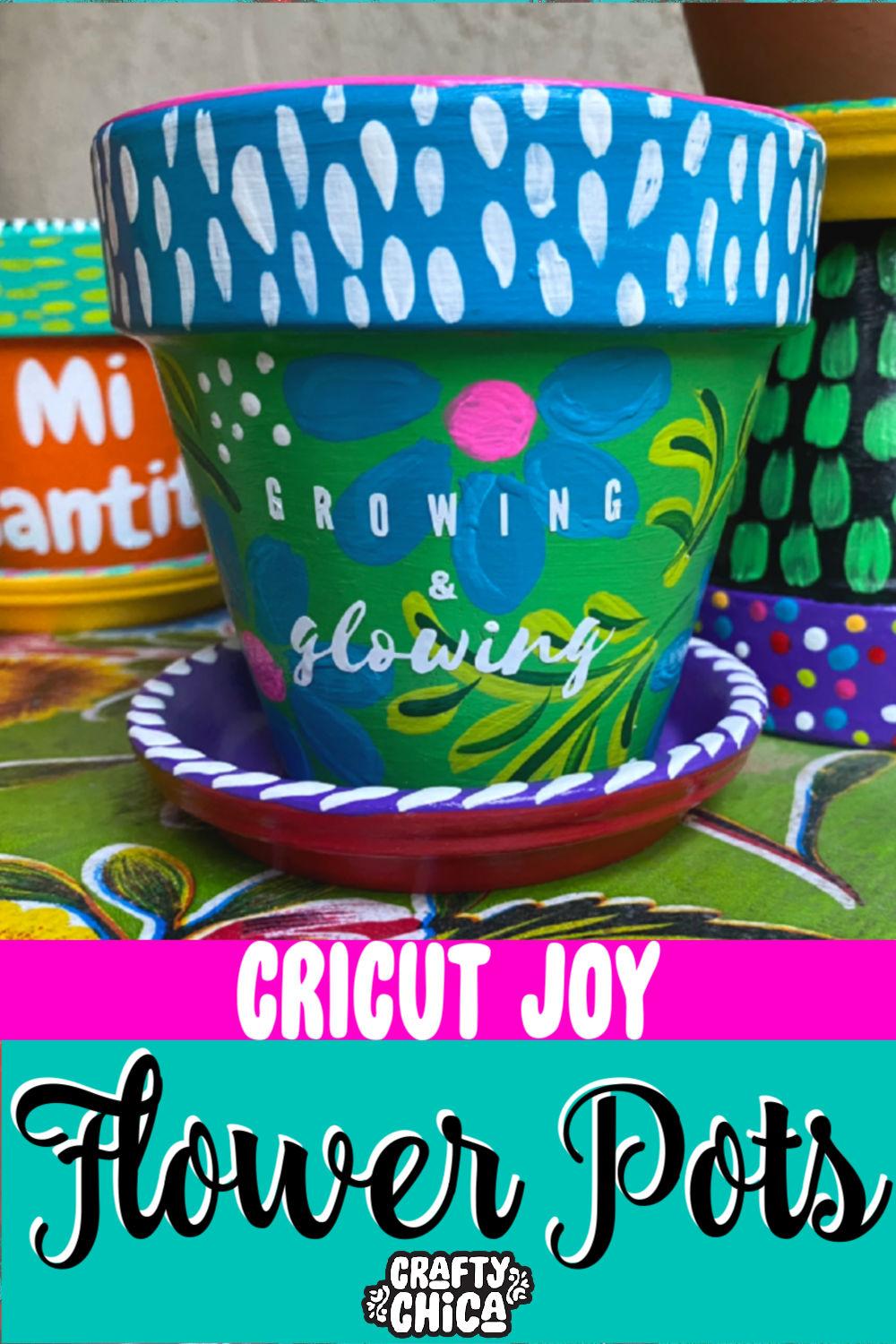 Cricut Joy projects - DIY Painted Planters! #craftychica #cricutjoy